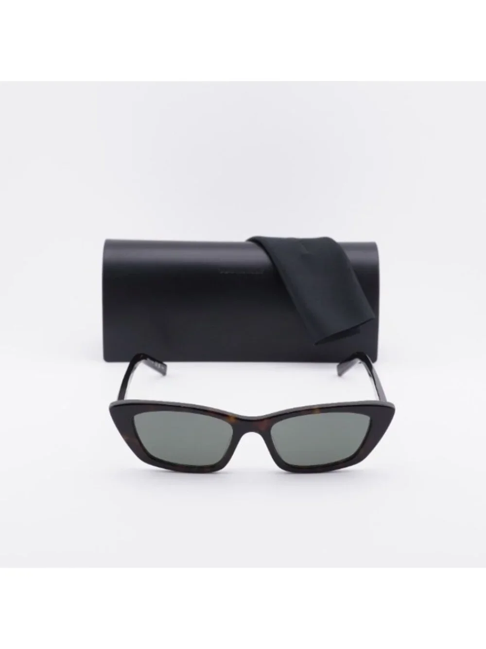 Saint Laurent authentic saint